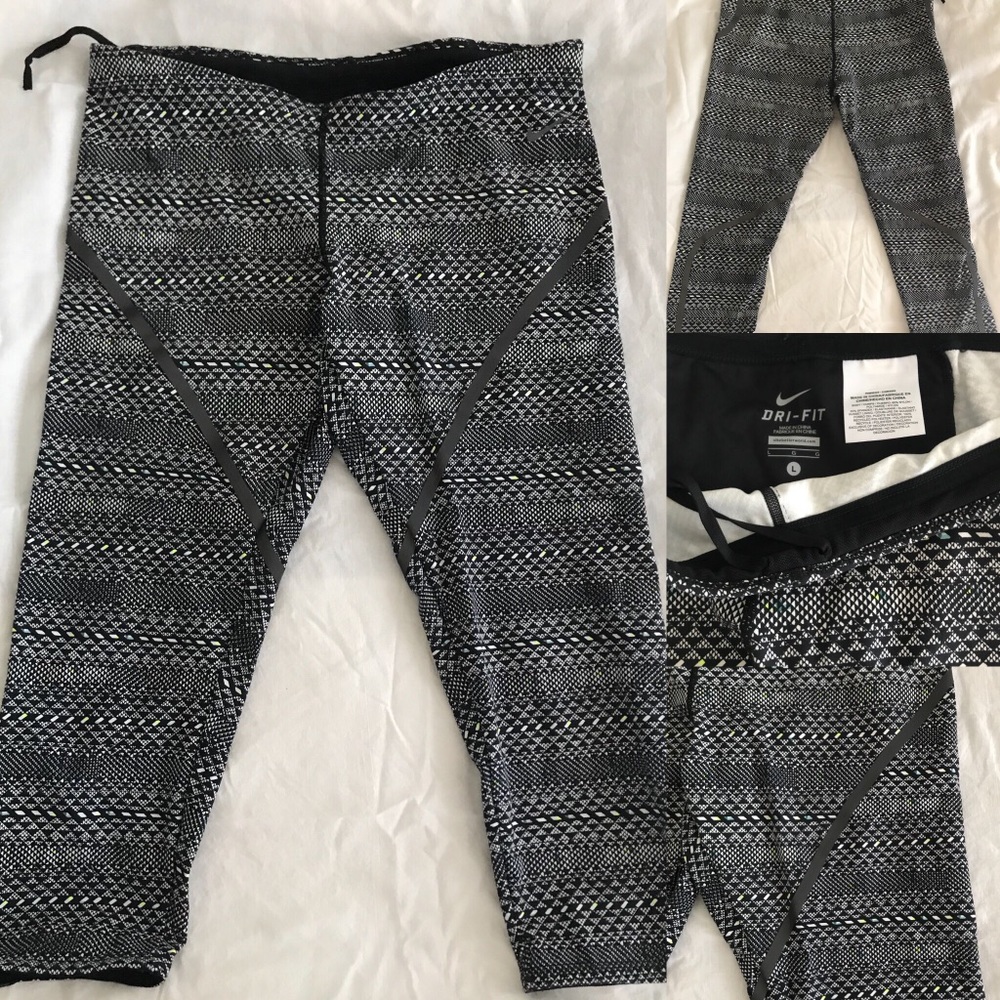 Nike Capri Active Leggings Size L